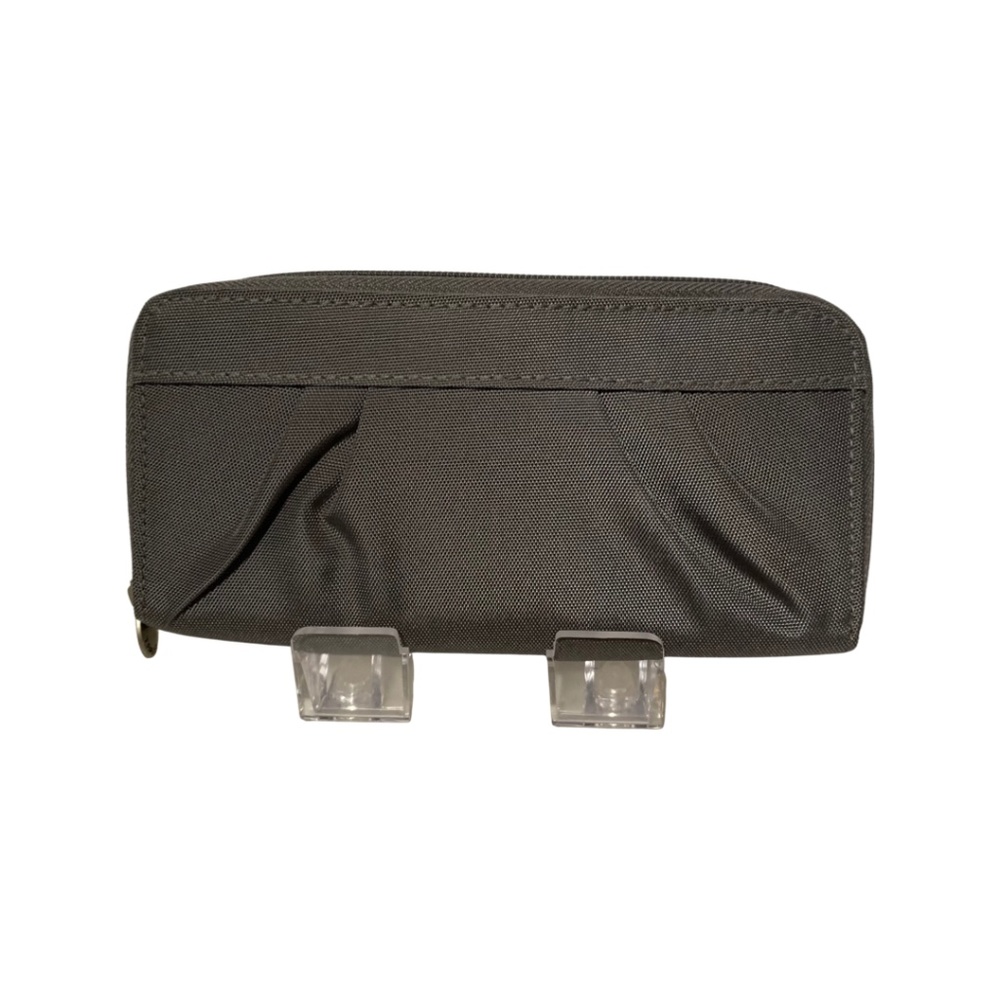 Travelon Zip Around Travel Wallet in Grey RFID Protection